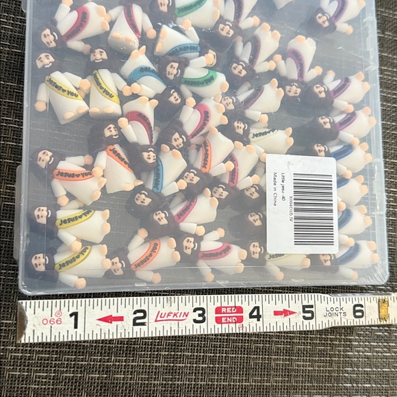 “Jesus love You” tiny 1.5” figurines brand new sealed box of 40 - Picture 7 of 7